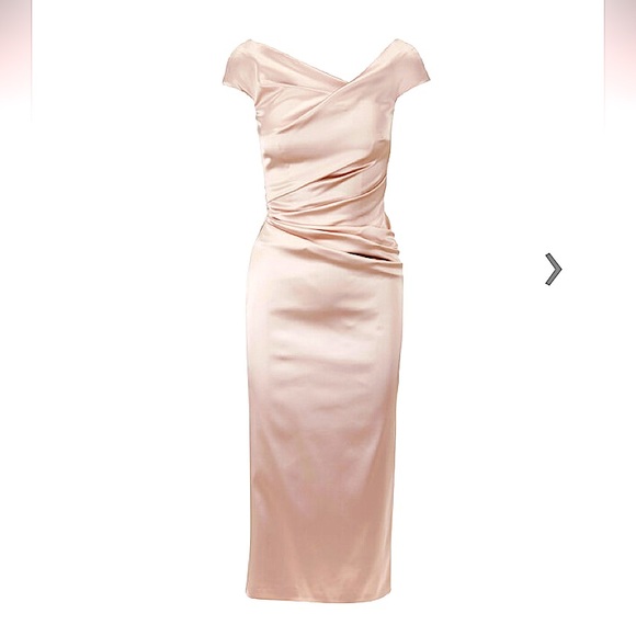 talbot runhof Dresses & Skirts - Elegant Cream Midi Dress
